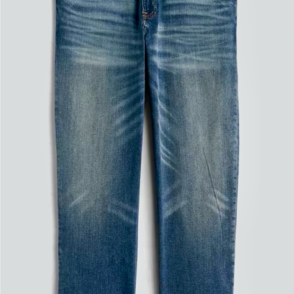 LAST CHANCE BEFORE ITS DONATED Brand new jeans - never worn!